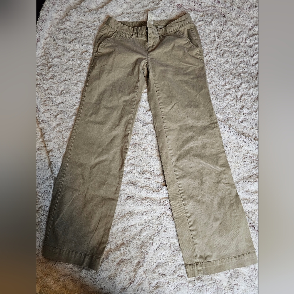 Khaki pants